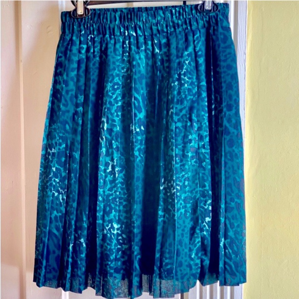 🐆{Banana Republic} Leopard Skirt💚